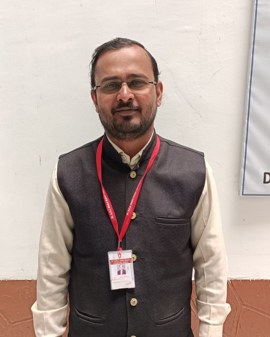 Dr. Akhilesh Gupta